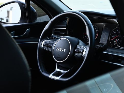 Used 2023 Kia K5 GT-Line w/ GT-Line Premium Package image 23