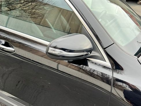 Used 2020 Mercedes-Benz GLB 250 4MATIC w/ AMG Line image 9