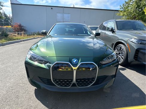 Used 2023 BMW i4 eDrive35 RWD image 2