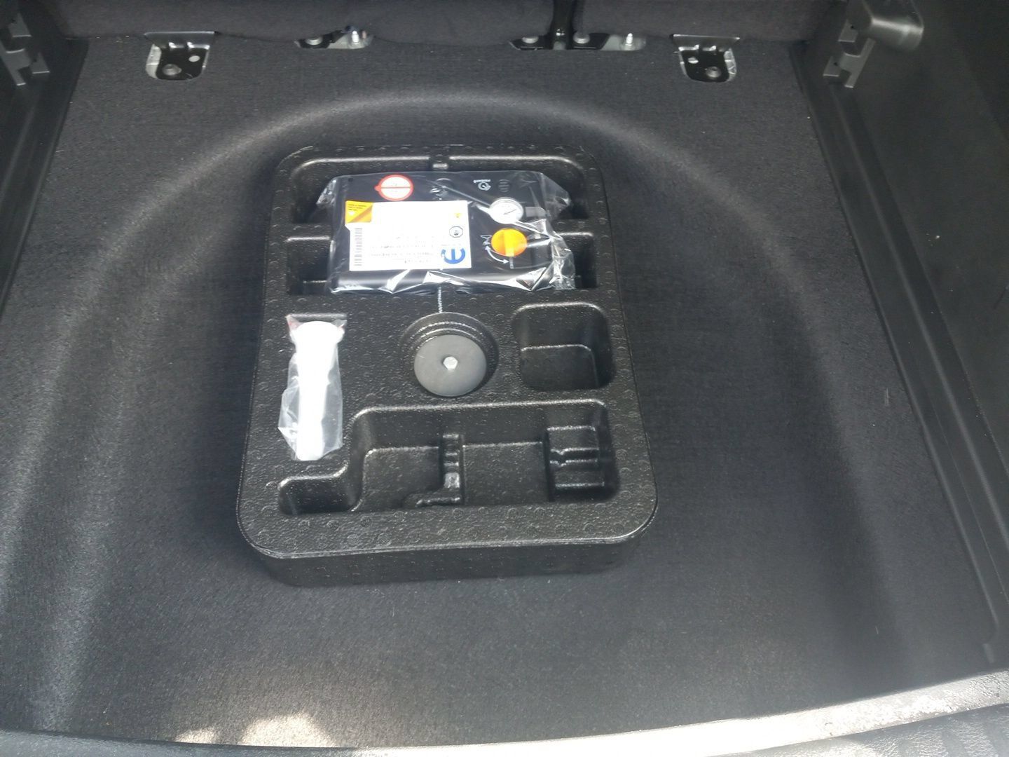 Used 2026 Jeep Compass Limited AWD/4WD image 18