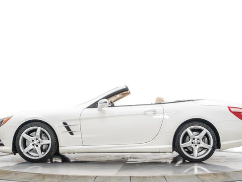 Used 2013 Mercedes-Benz SL 550 image 6