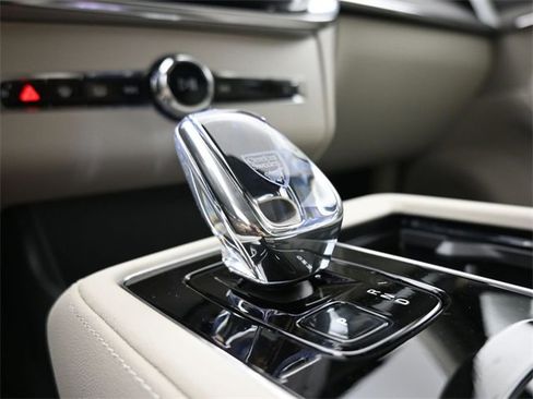 New 2026 Volvo XC90 T8 Ultra image 12