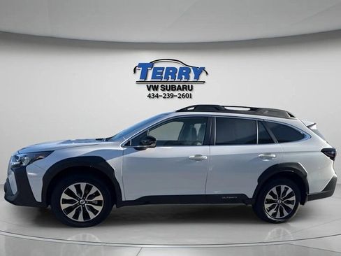 Certified 2025 Subaru Outback Limited image 3