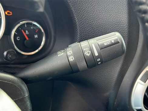 Used 2016 Jeep Wrangler Unlimited Sahara w/ Dual Top Group image 18