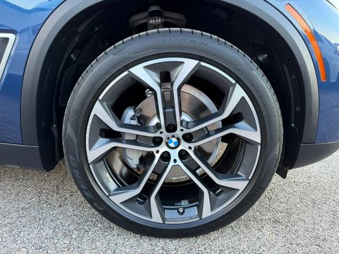 Used 2023 BMW X5 xDrive40i w/ Parking Assistance Package AWD/4WD image 13