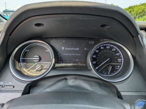 Used 2020 Toyota Camry XLE FWD image 12