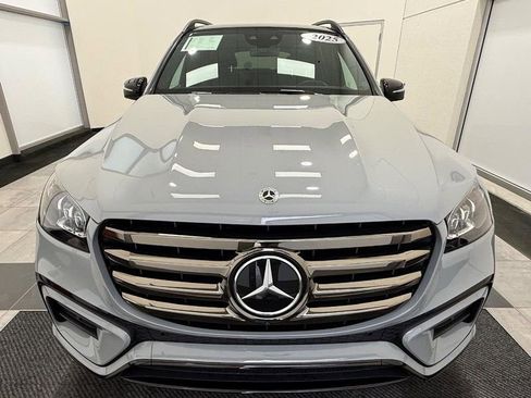 Used 2025 Mercedes-Benz GLS 450 4MATIC image 7