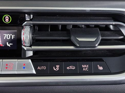 Used 2023 BMW X6 xDrive40i w/ M Sport Package AWD/4WD image 43