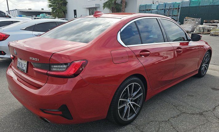 Used 2019 BMW 330i Sedan w/ Convenience Package RWD image 2