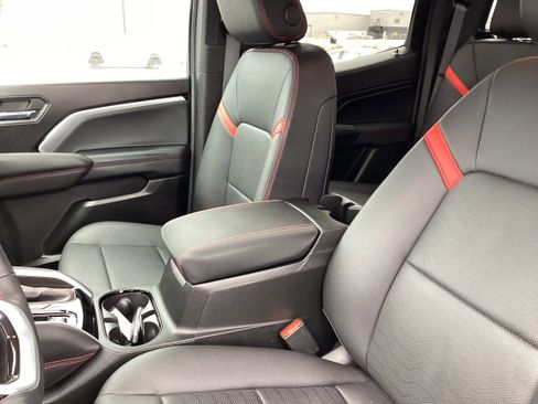 Used 2023 Chevrolet Colorado Z71 w/ Z71 Convenience Package 2 image 12