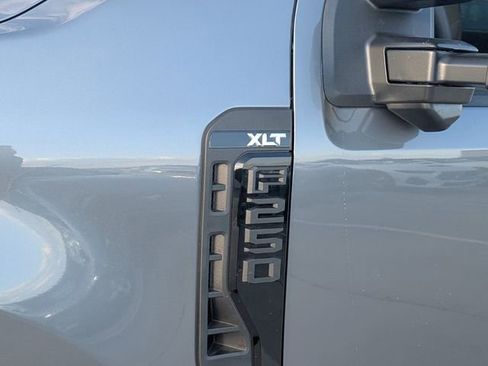 New 2026 Ford F250 XLT w/ XLT Premium Package AWD/4WD image 6