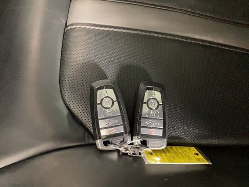 Used 2020 Ford F150 Platinum w/ Equipment Group 701A Luxury image 39