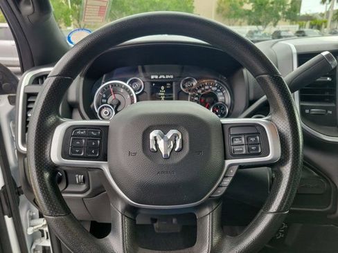 Used 2022 RAM 2500 Big Horn AWD/4WD image 18