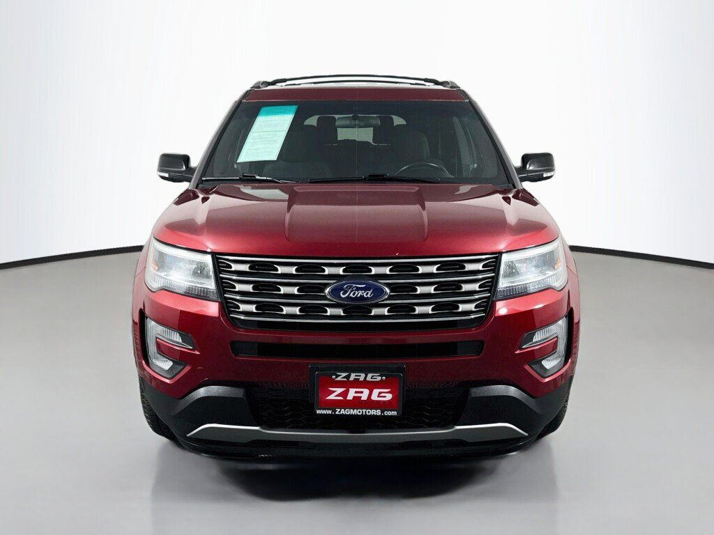 Used 2017 Ford Explorer XLT AWD/4WD image 8