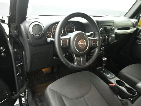Used 2015 Jeep Wrangler Unlimited Sport w/ Quick Order Package 24S AWD/4WD image 9