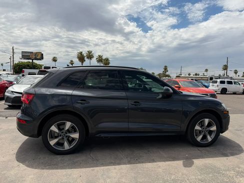 Used 2020 Audi Q5 2.0T Premium w/ Titanium Sport Package AWD/4WD image 12
