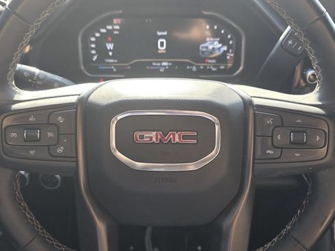 Used 2025 GMC Sierra 2500 AT4 AWD/4WD image 18