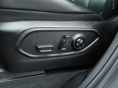 Used 2024 Jeep Grand Cherokee Limited w/ Black Appearance Package RWD image 24