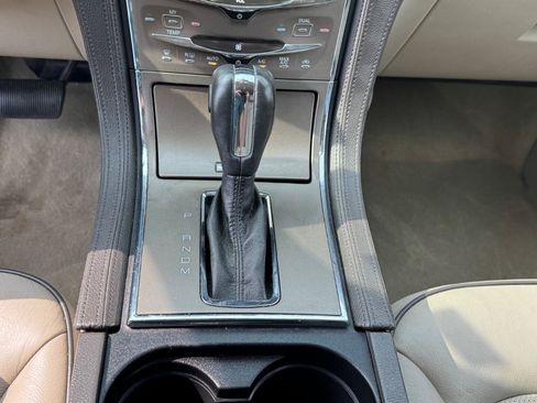 Used 2012 Lincoln MKX AWD image 26