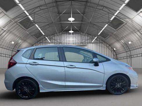 Used 2018 Honda Fit Sport image 3