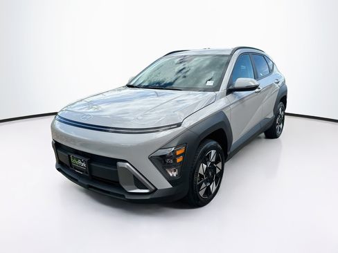 Used 2025 Hyundai Kona SEL AWD/4WD image 3