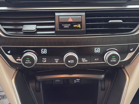 Used 2019 Honda Accord EX image 16