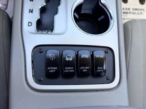 Used 2012 Jeep Grand Cherokee Laredo w/ Laredo E Group AWD/4WD image 39