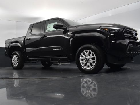 Used 2024 Toyota Tacoma SR5 image 41