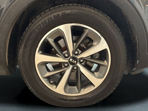 Used 2019 Kia Sorento EX AWD/4WD image 41