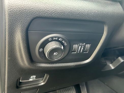 Certified 2024 Jeep Grand Cherokee Limited w/ Black Appearance Package image 49