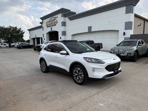 Used 2020 Ford Escape Titanium AWD/4WD image 42