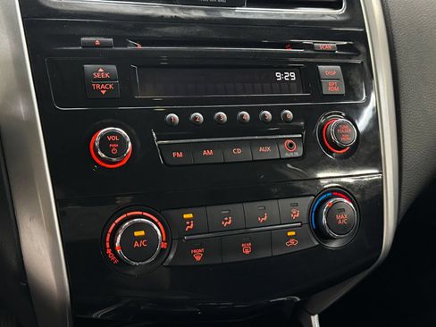 Used 2013 Nissan Altima 2.5 S FWD image 18
