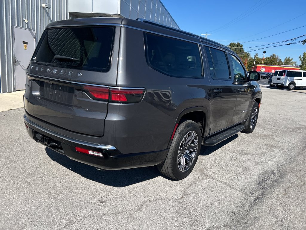 Used 2024 Jeep Wagoneer L 4WD w/ Premium Group I image 7
