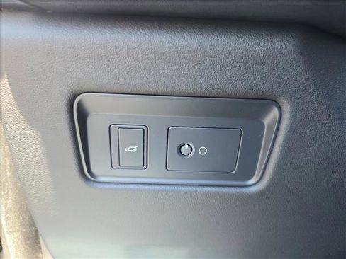 New 2026 Jaguar F-PACE R-Dynamic S image 22