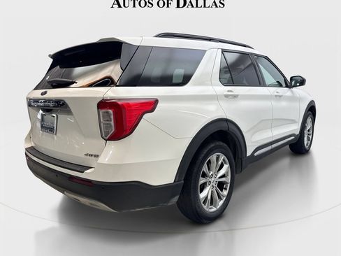 Used 2022 Ford Explorer XLT w/ Equipment Group 202A AWD/4WD image 6