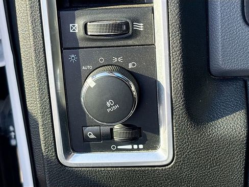 Used 2019 RAM 1500 Classic Warlock image 10