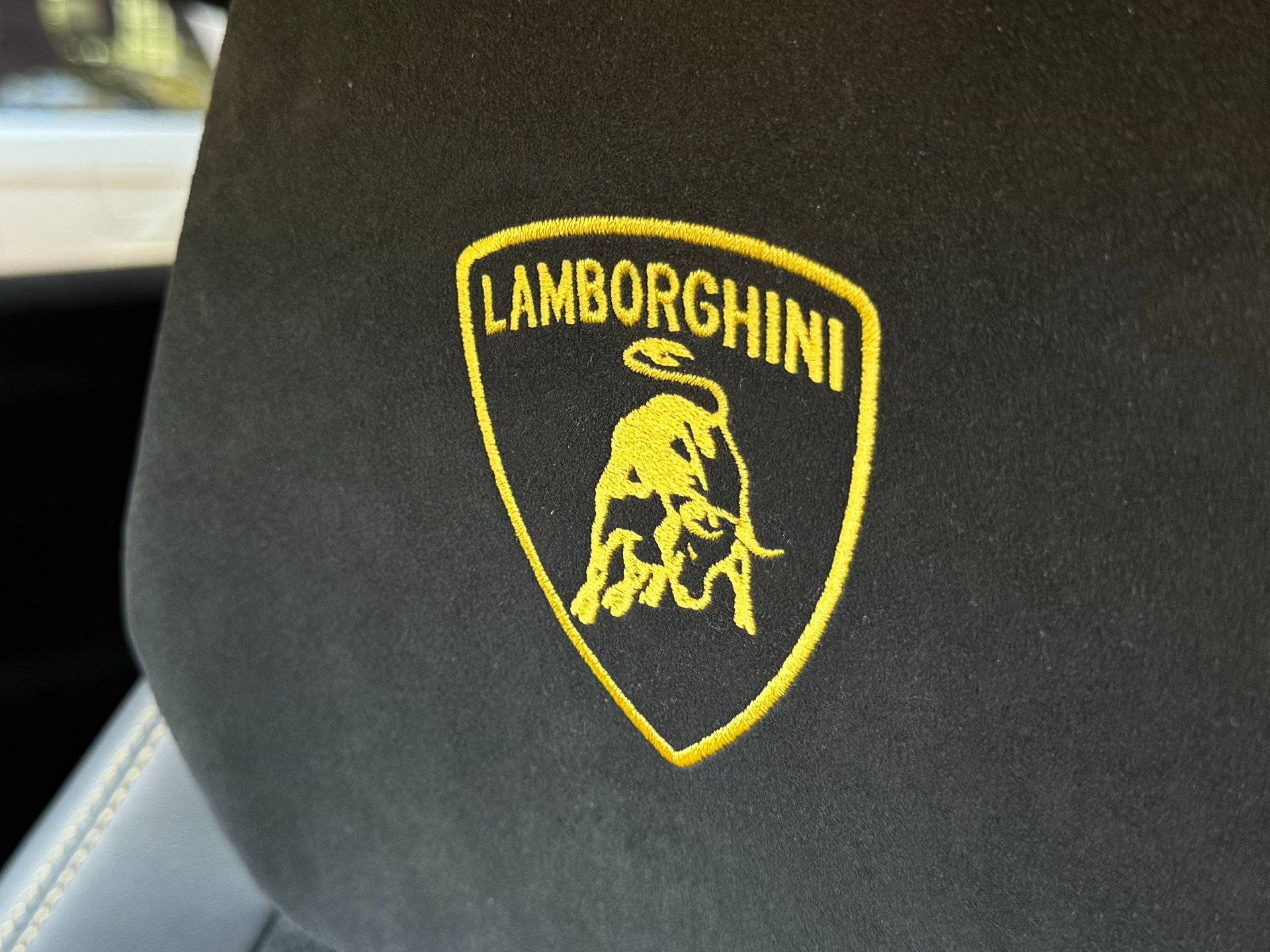 Used 2023 Lamborghini Urus Performante AWD/4WD image 14