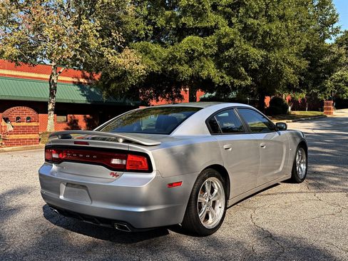 Used 2012 Dodge Charger R/T RWD image 5