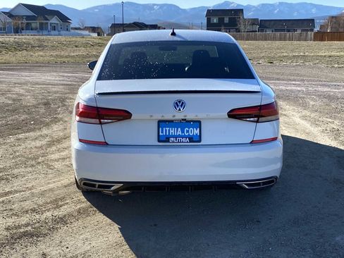 Used 2020 Volkswagen Passat 2.0T R-Line image 13