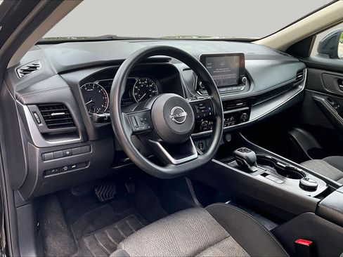 Used 2024 Nissan Rogue SV AWD/4WD image 18