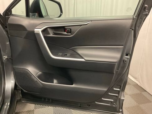 Used 2024 Toyota RAV4 LE AWD/4WD image 29