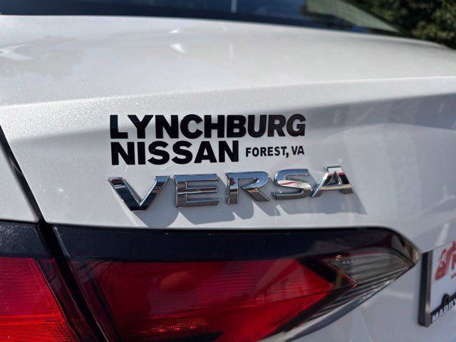 Used 2024 Nissan Versa SV FWD image 11
