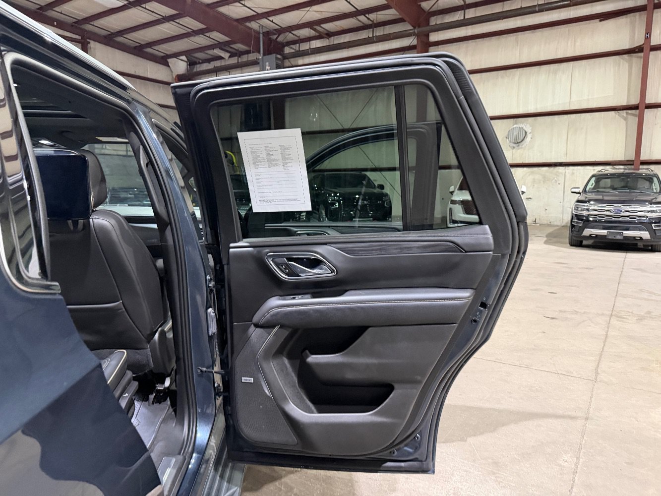 Used 2021 GMC Yukon SLT w/ SLT Luxury Plus Package RWD image 19