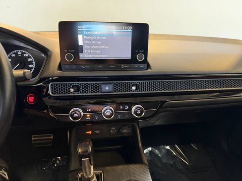 Used 2022 Honda Civic Sport image 17