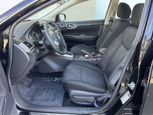 Used 2017 Nissan Sentra SR w/ SR Midnight Edition FWD image 12