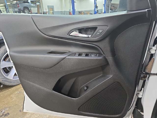 Used 2023 Chevrolet Equinox LT AWD/4WD image 26