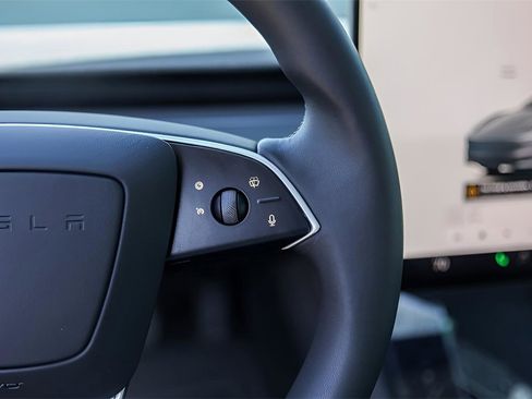 Used 2024 Tesla Model 3 Standard Range image 12