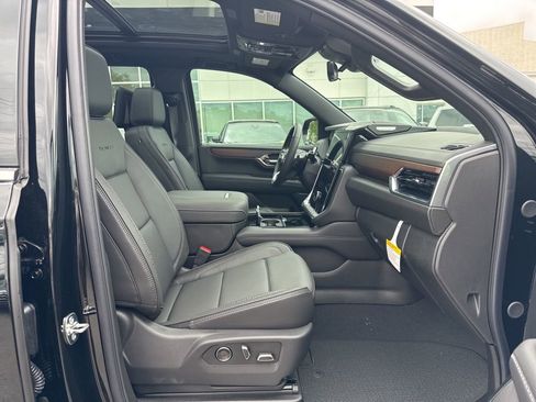 New 2026 GMC Yukon XL Denali w/ Denali Reserve Package AWD/4WD image 19