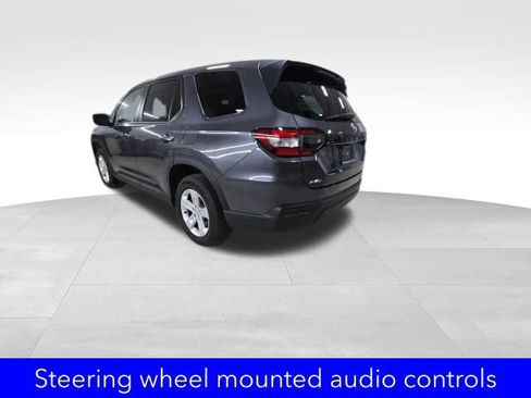 Used 2023 Honda Pilot LX image 6