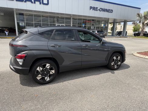 Used 2024 Hyundai Kona SEL FWD image 3